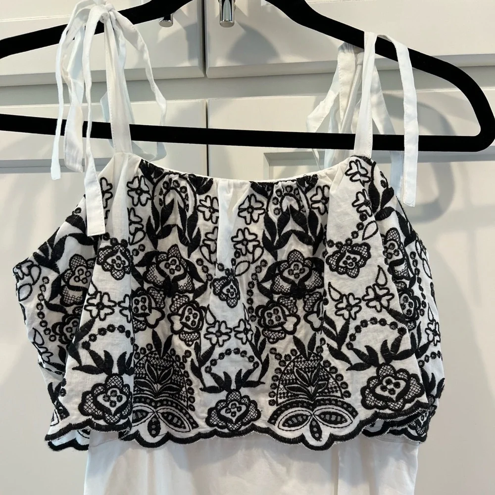 NWT! Parker White Cotton Eyelet Embroidered Summer Dress. Size Small. - Picture 3 of 11